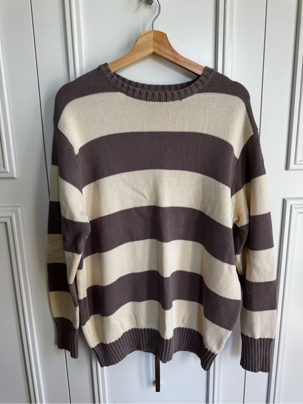 Brandy Melville Brianna Sweater - Purple and Cream - Picture 1 of 2